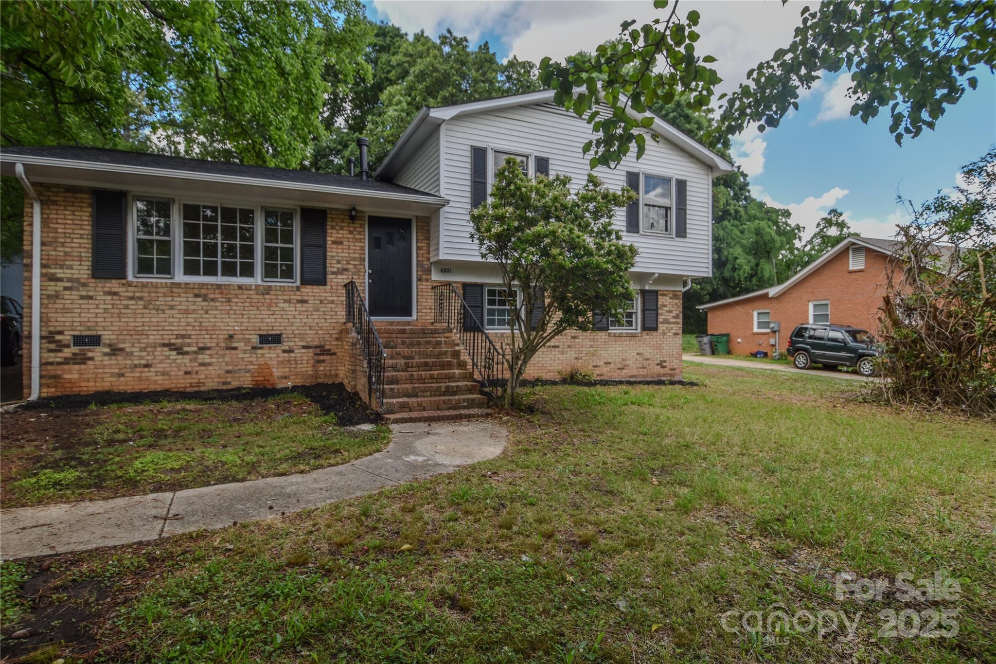 6921 Idlewild Road Charlotte NC 28212