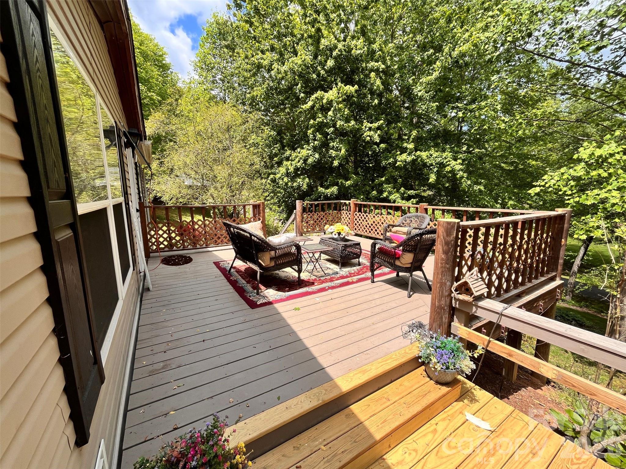 18 Henry White Lane Leicester NC 28748