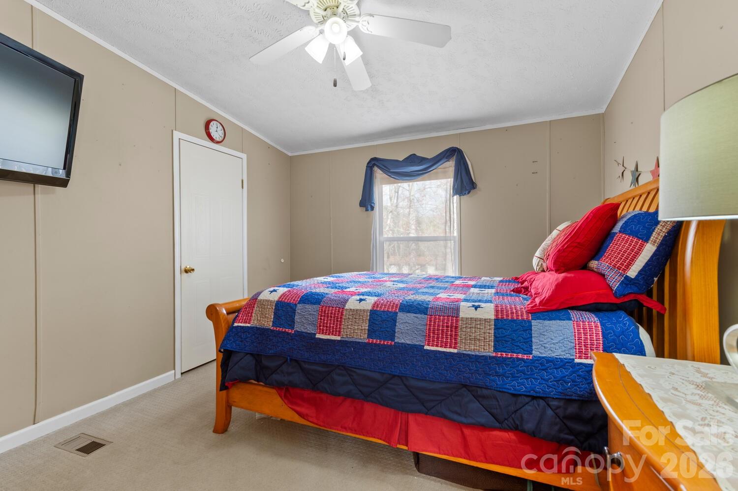 18 Henry White Lane Leicester NC 28748