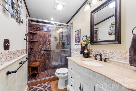 18 Henry White Lane Leicester NC 28748
