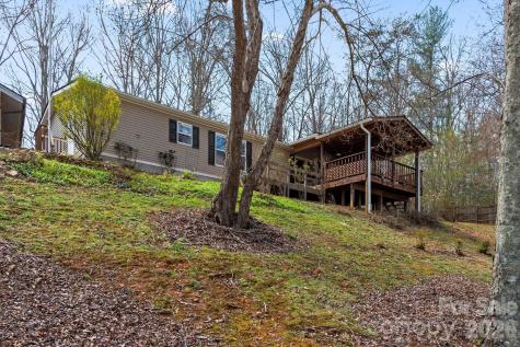 18 Henry White Lane Leicester NC 28748