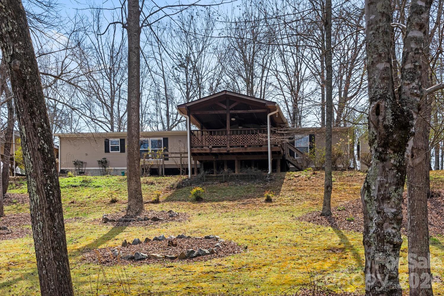 18 Henry White Lane Leicester NC 28748