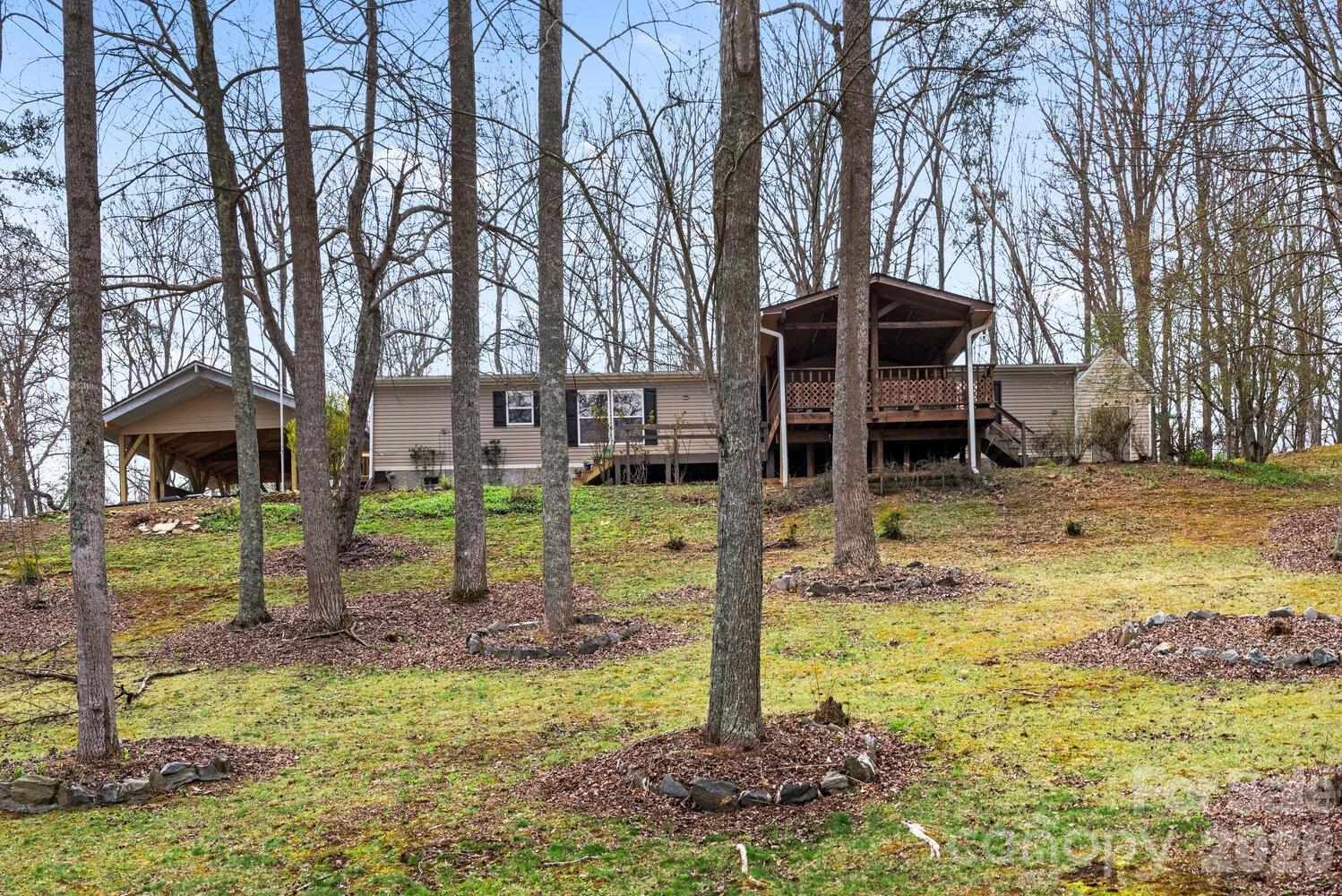 18 Henry White Lane Leicester NC 28748
