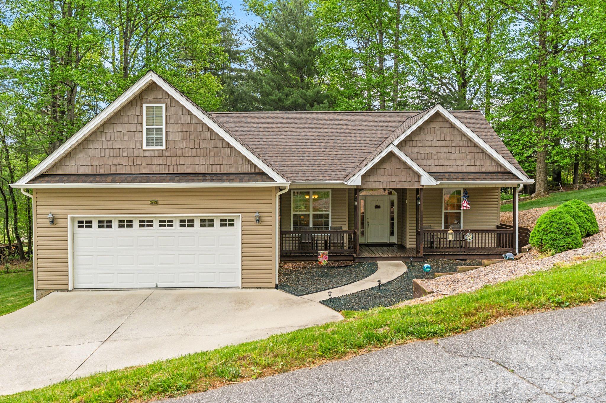 112 Chestnut Lane Hendersonville NC 28792