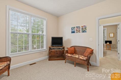 112 Chestnut Lane Hendersonville NC 28792