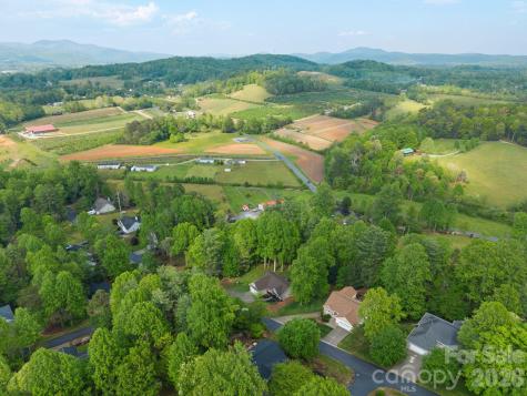 112 Chestnut Lane Hendersonville NC 28792