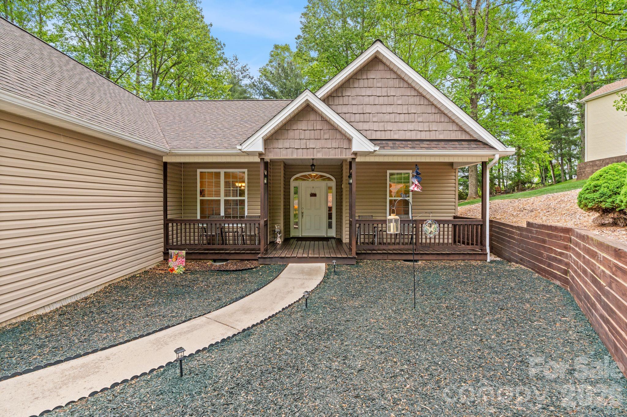 112 Chestnut Lane Hendersonville NC 28792