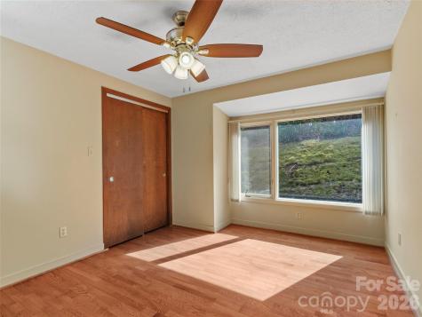 125 Townhouse Drive Burnsville NC 28714