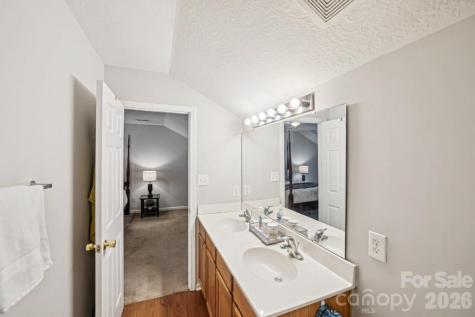 2731 Meadow Knoll Drive Charlotte NC 28269