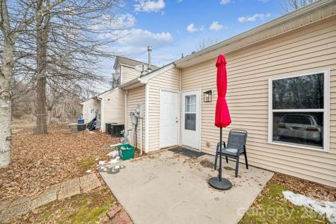 2731 Meadow Knoll Drive Charlotte NC 28269
