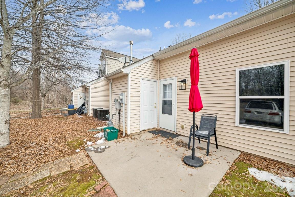 2731 Meadow Knoll Drive Charlotte NC 28269
