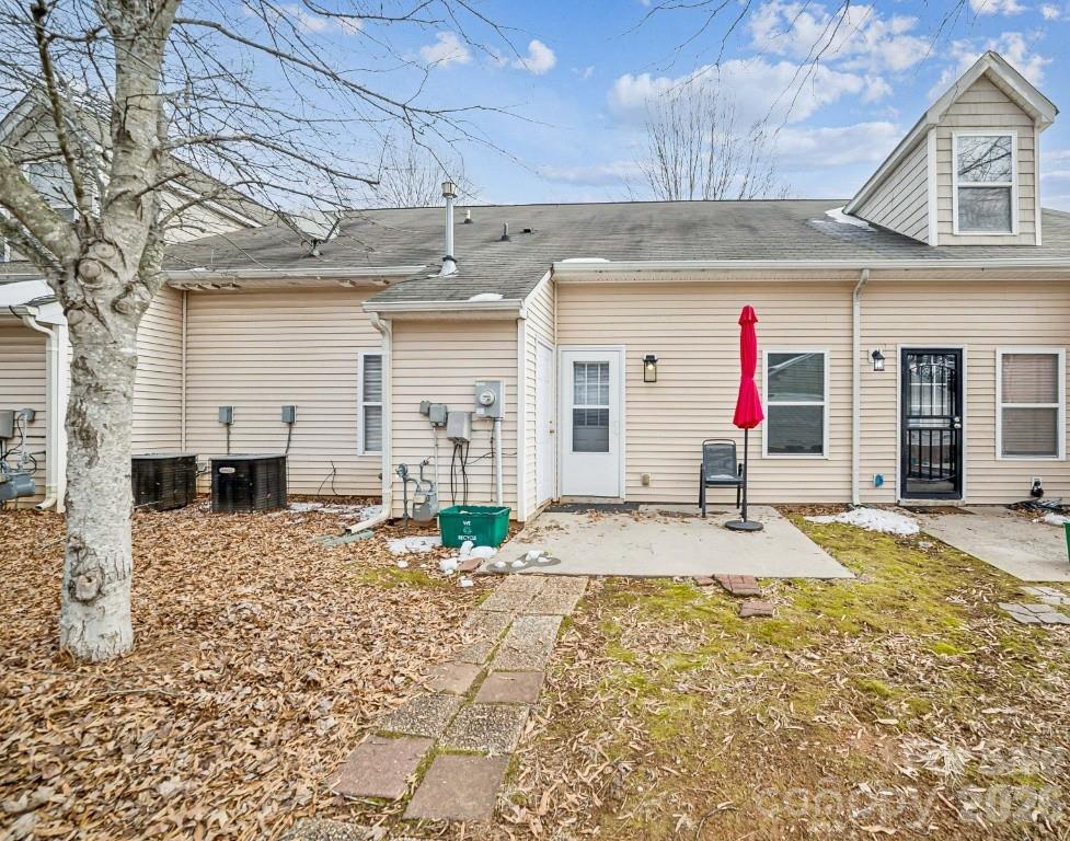 2731 Meadow Knoll Drive Charlotte NC 28269
