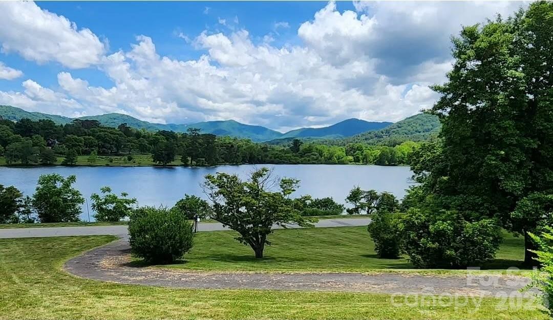 Asheville NC, 21 Edgewater Lane