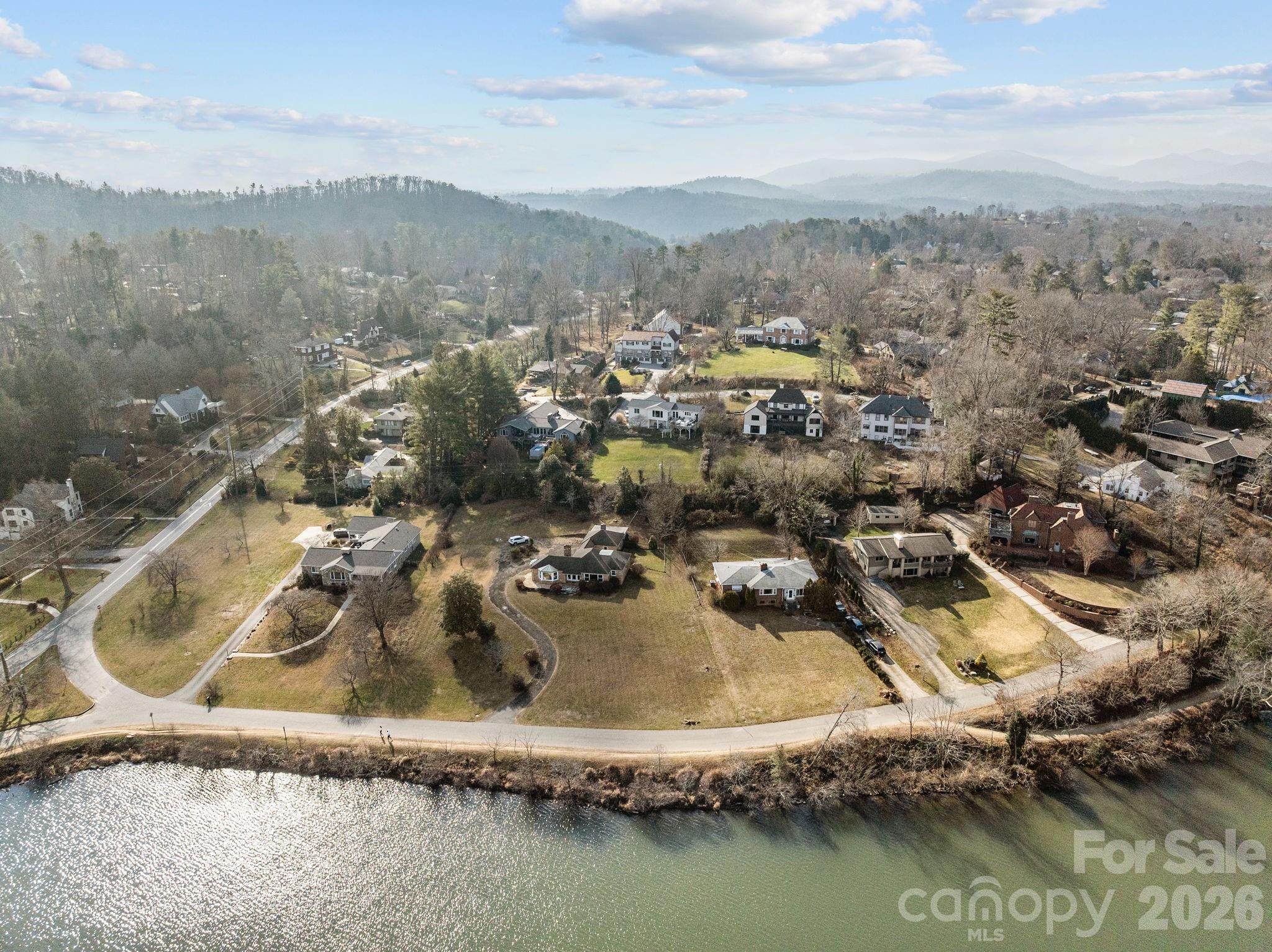 21 Edgewater Lane Asheville NC 28804