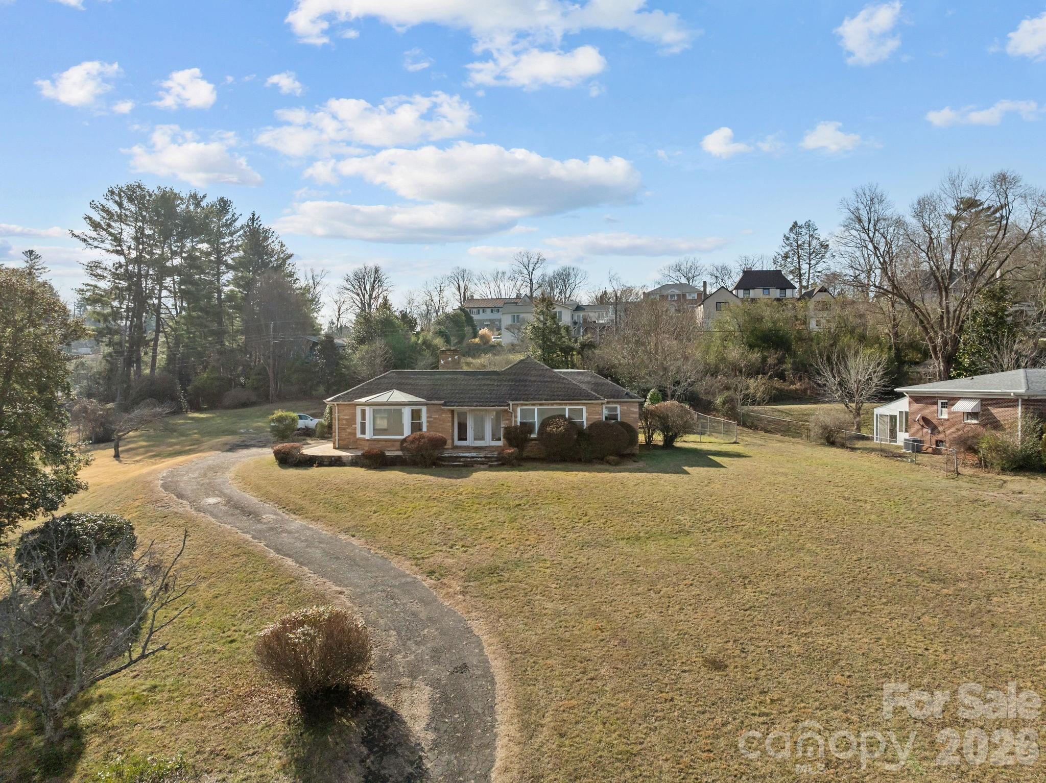 21 Edgewater Lane Asheville NC 28804