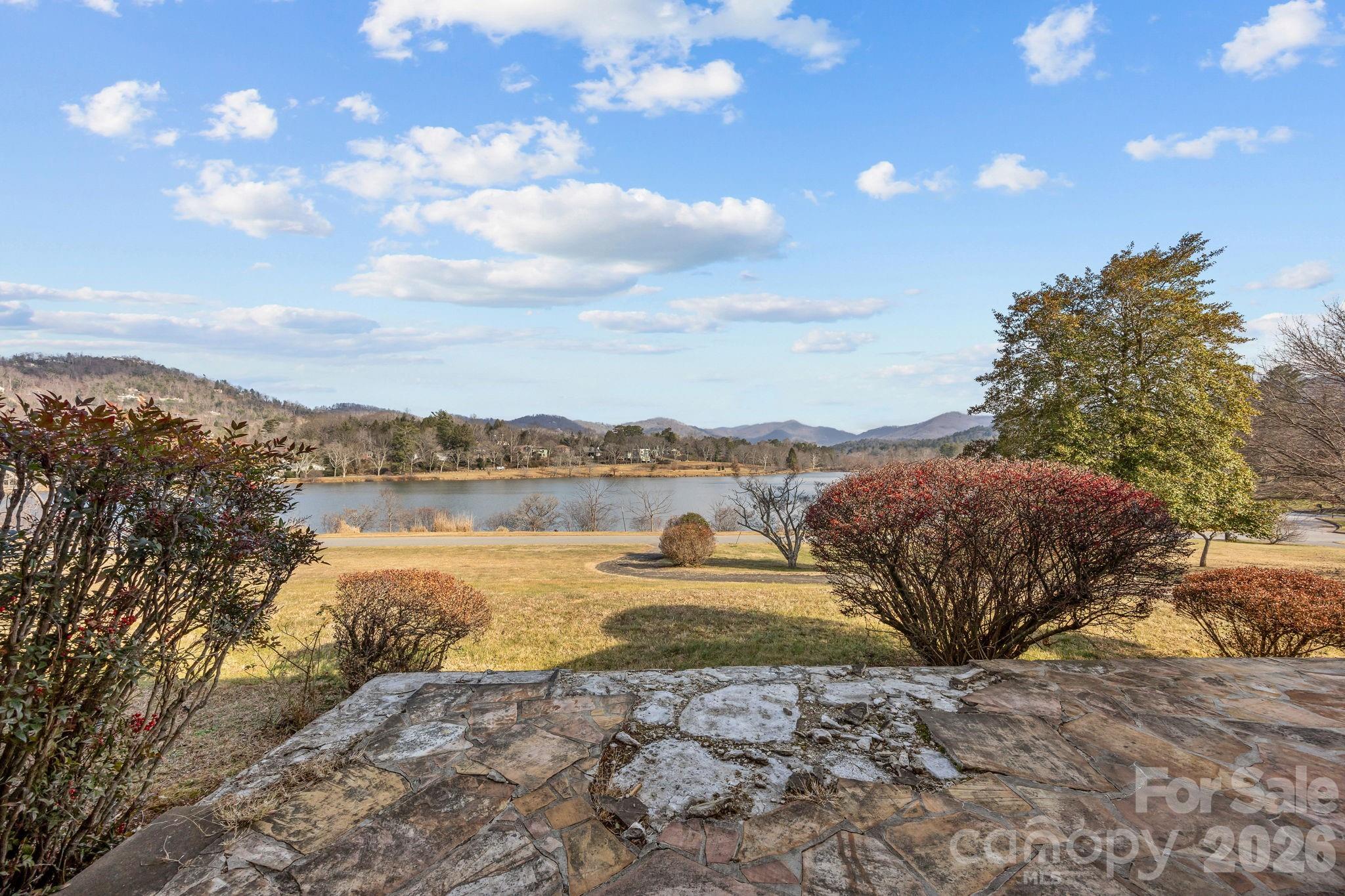 21 Edgewater Lane Asheville NC 28804