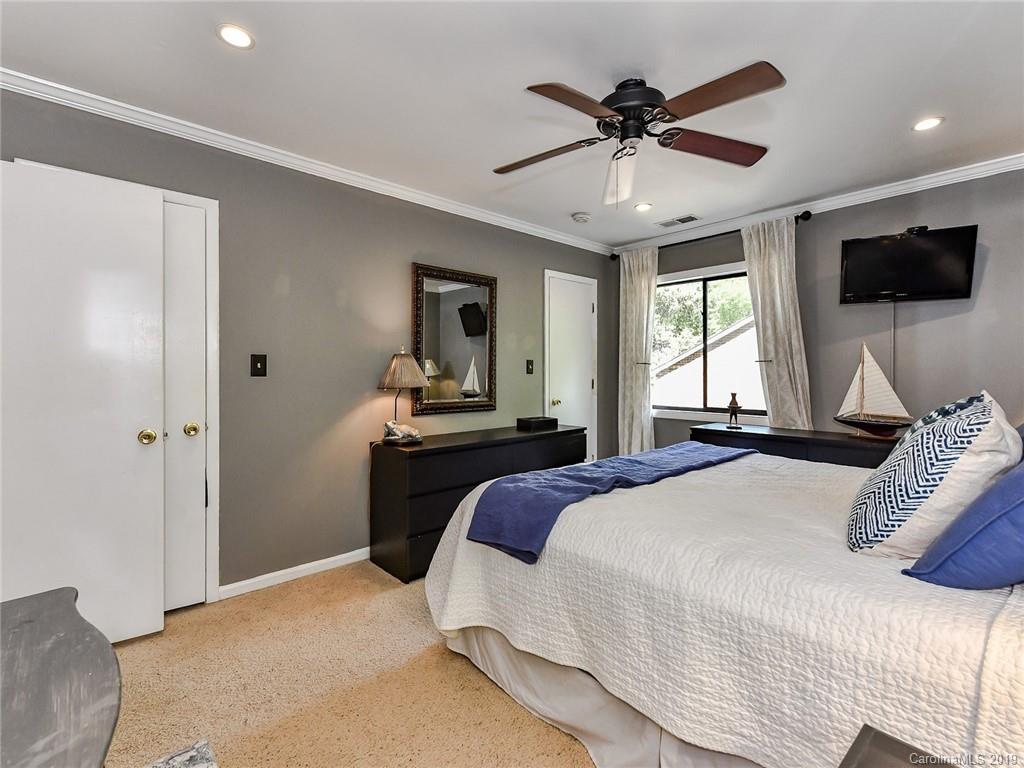 6901 Valley Haven Drive Charlotte NC 28211