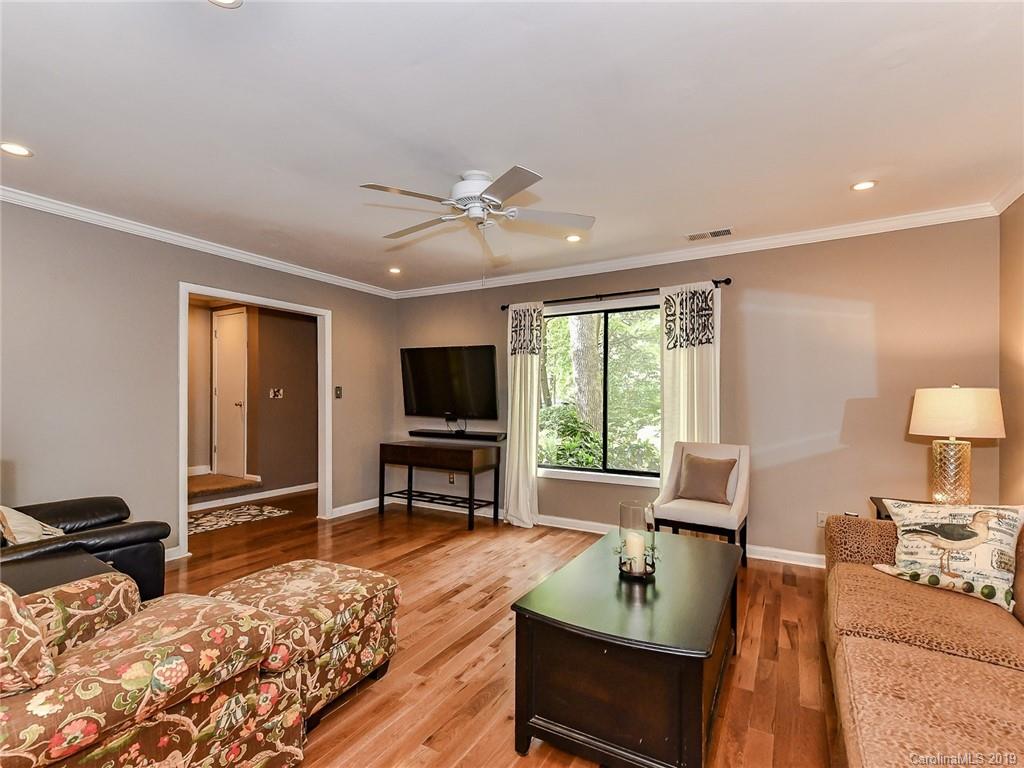 6901 Valley Haven Drive Charlotte NC 28211
