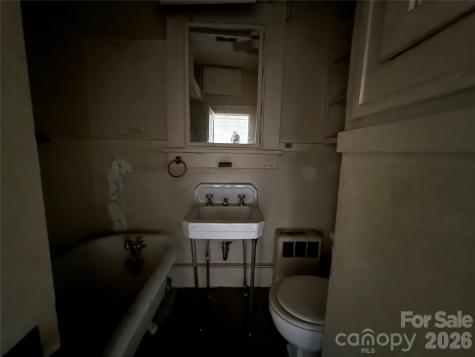 24 Dysart Street Asheville NC 28806