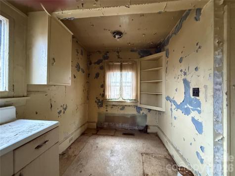 24 Dysart Street Asheville NC 28806