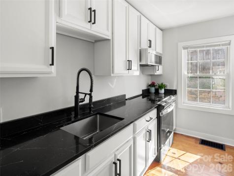 9 S Woodward Avenue Asheville NC 28804