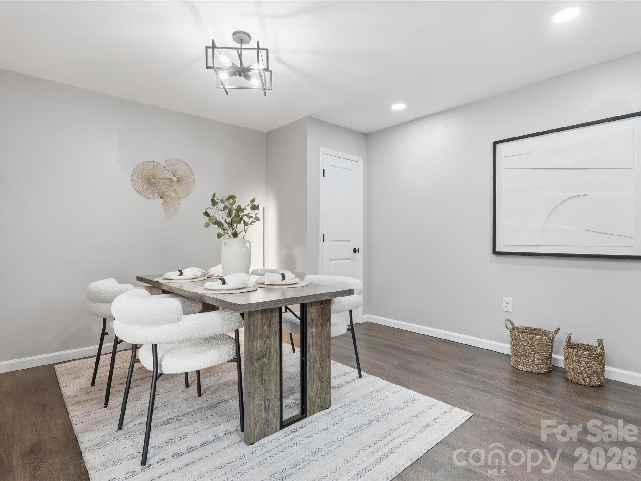 9243 Edgevale Drive Charlotte NC 28216