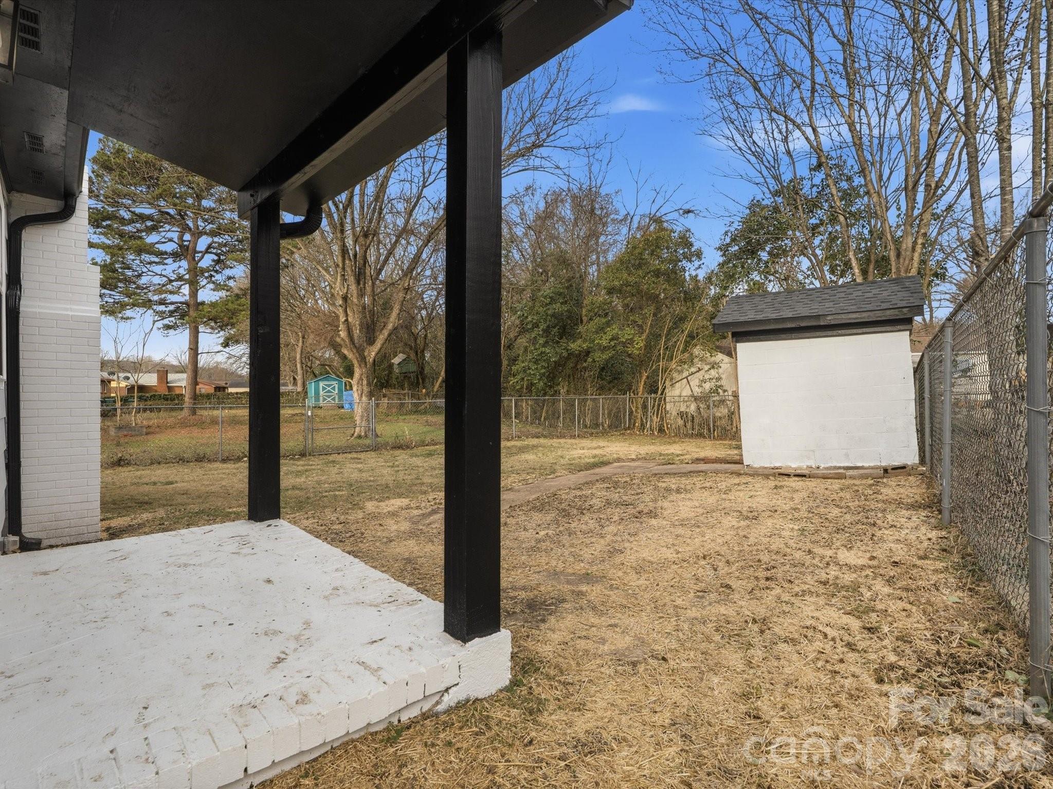 9243 Edgevale Drive Charlotte NC 28216