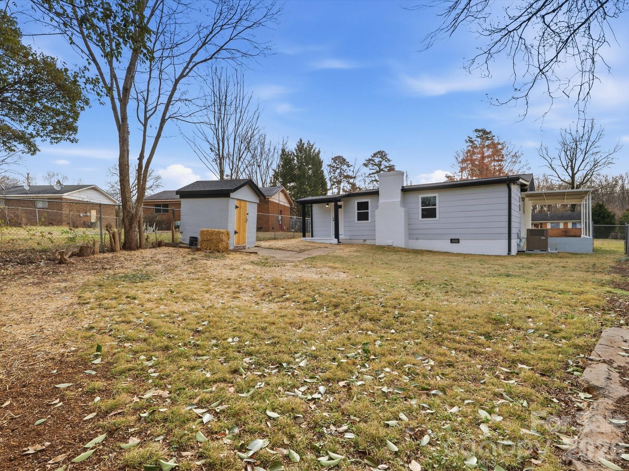 9243 Edgevale Drive Charlotte NC 28216
