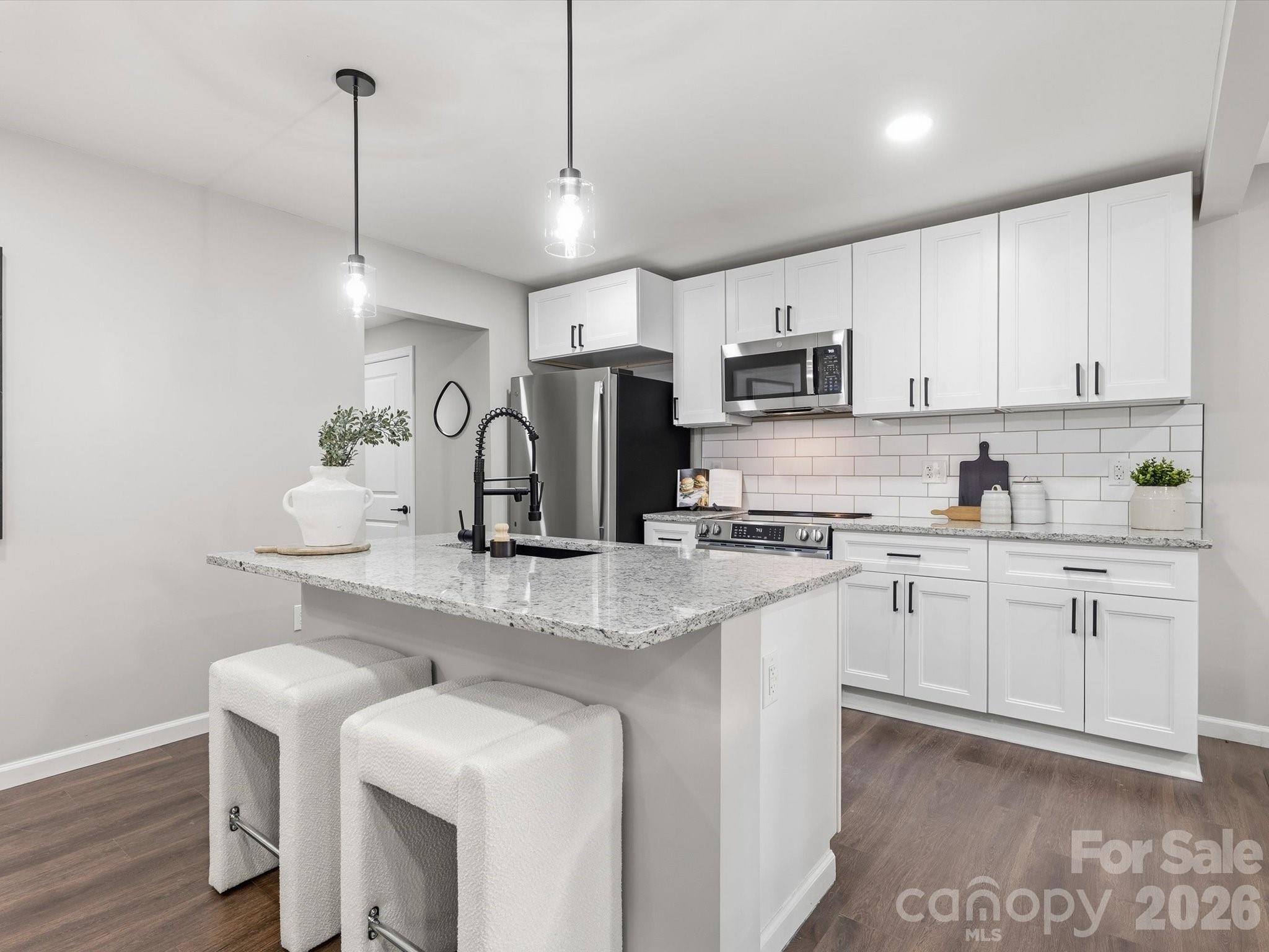 9243 Edgevale Drive Charlotte NC 28216