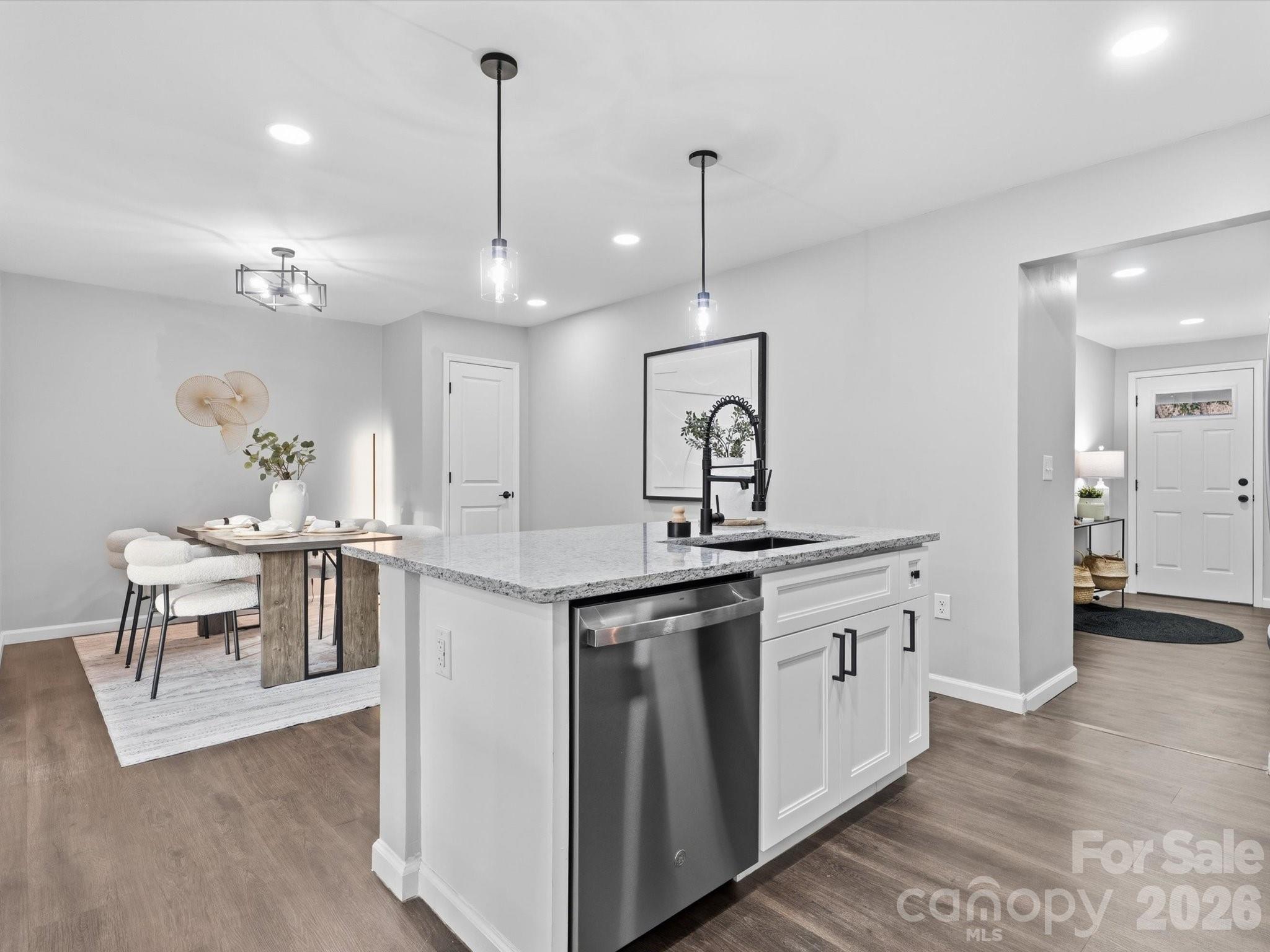 9243 Edgevale Drive Charlotte NC 28216