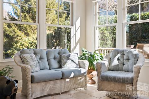 2 Meadow Vista Court Asheville NC 28803