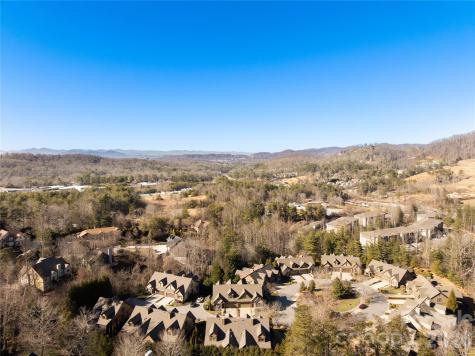2 Meadow Vista Court Asheville NC 28803