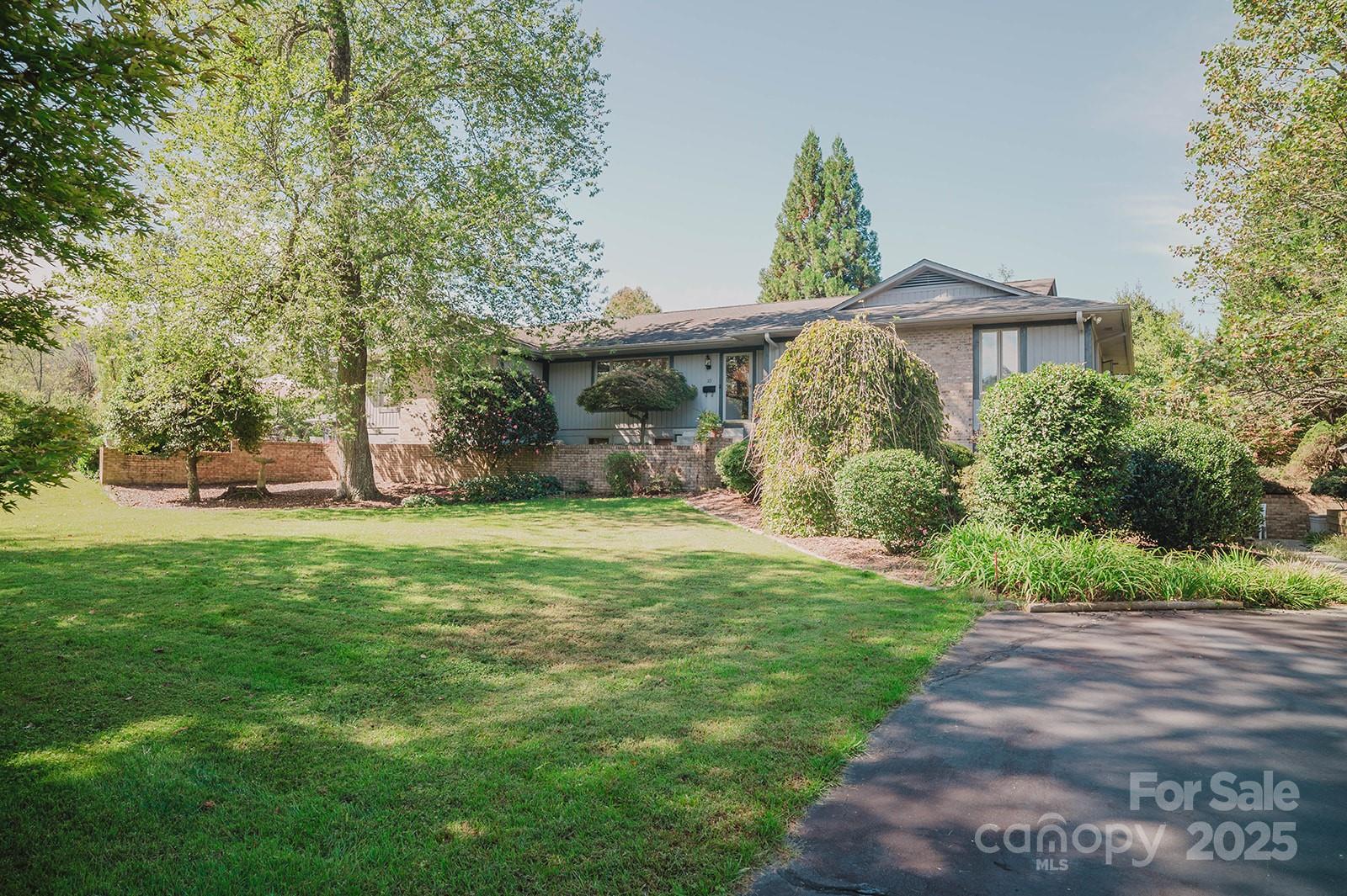 115 Hawkins Creek Road Hendersonville NC 28791