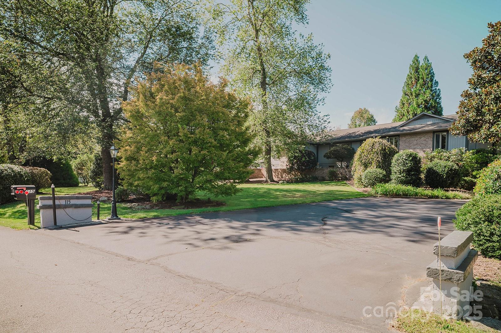 115 Hawkins Creek Road Hendersonville NC 28791