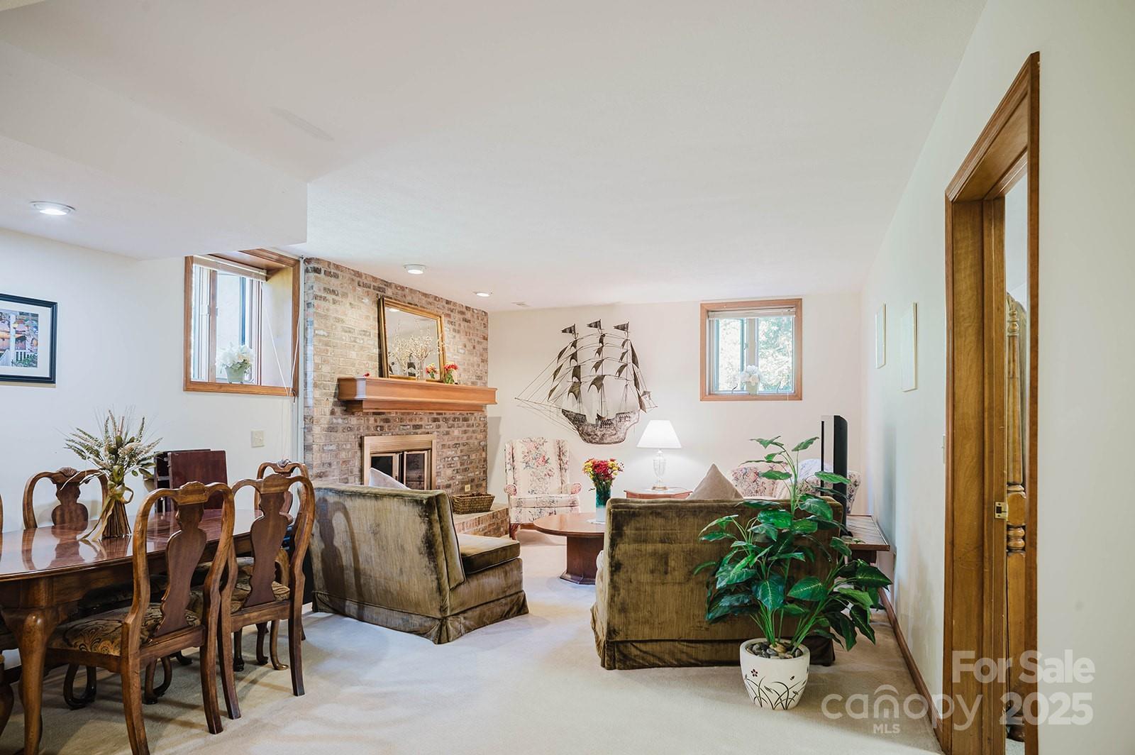 115 Hawkins Creek Road Hendersonville NC 28791