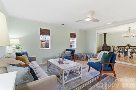 72 Lacey Lane Hendersonville NC 28739