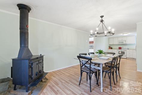 72 Lacey Lane Hendersonville NC 28739