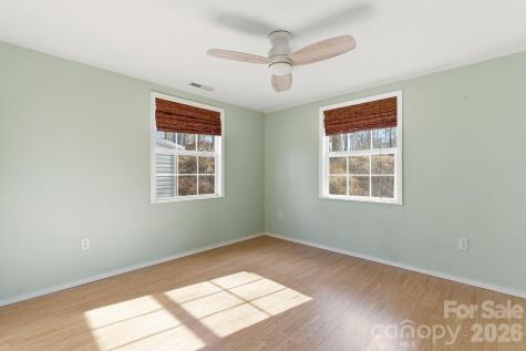 72 Lacey Lane Hendersonville NC 28739