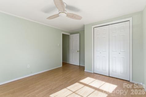 72 Lacey Lane Hendersonville NC 28739