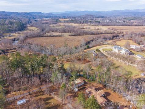 72 Lacey Lane Hendersonville NC 28739