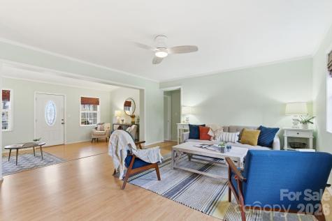 72 Lacey Lane Hendersonville NC 28739