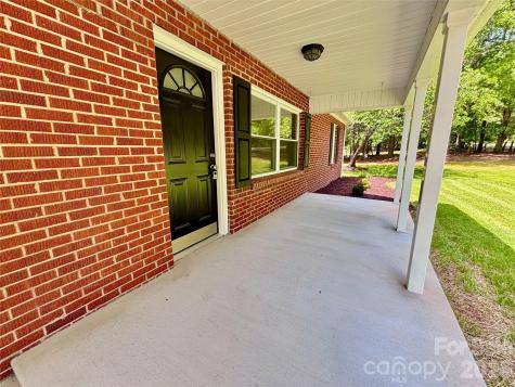 156 Doggett Grove Road Forest City NC 28043
