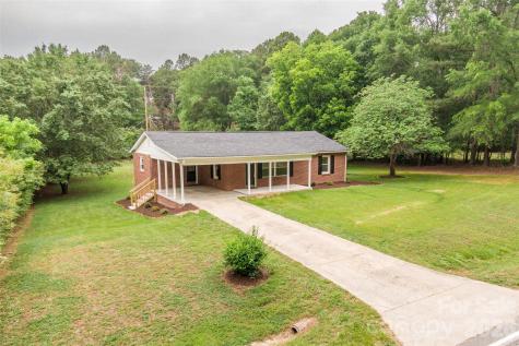 156 Doggett Grove Road Forest City NC 28043