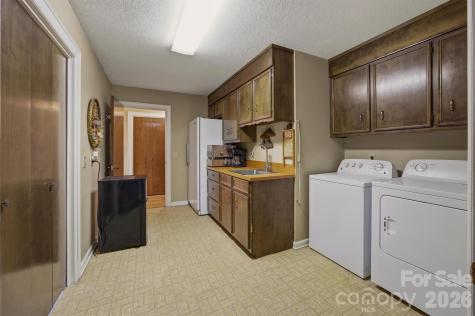 2718 Arden Drive Lenoir NC 28645