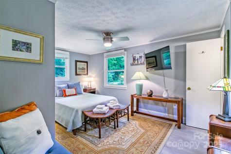 15 Pope Road Brevard NC 28712