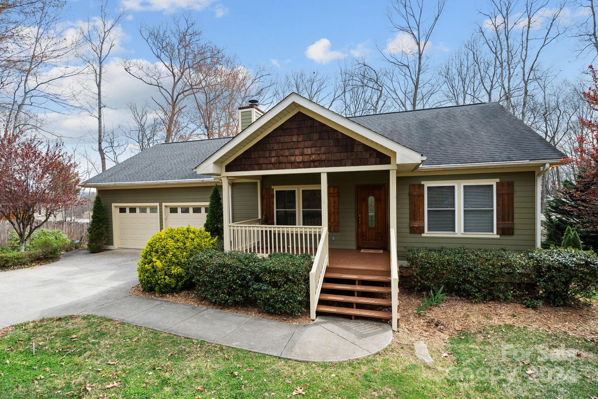 20 Goldenwood Lane Mills River NC 28759
