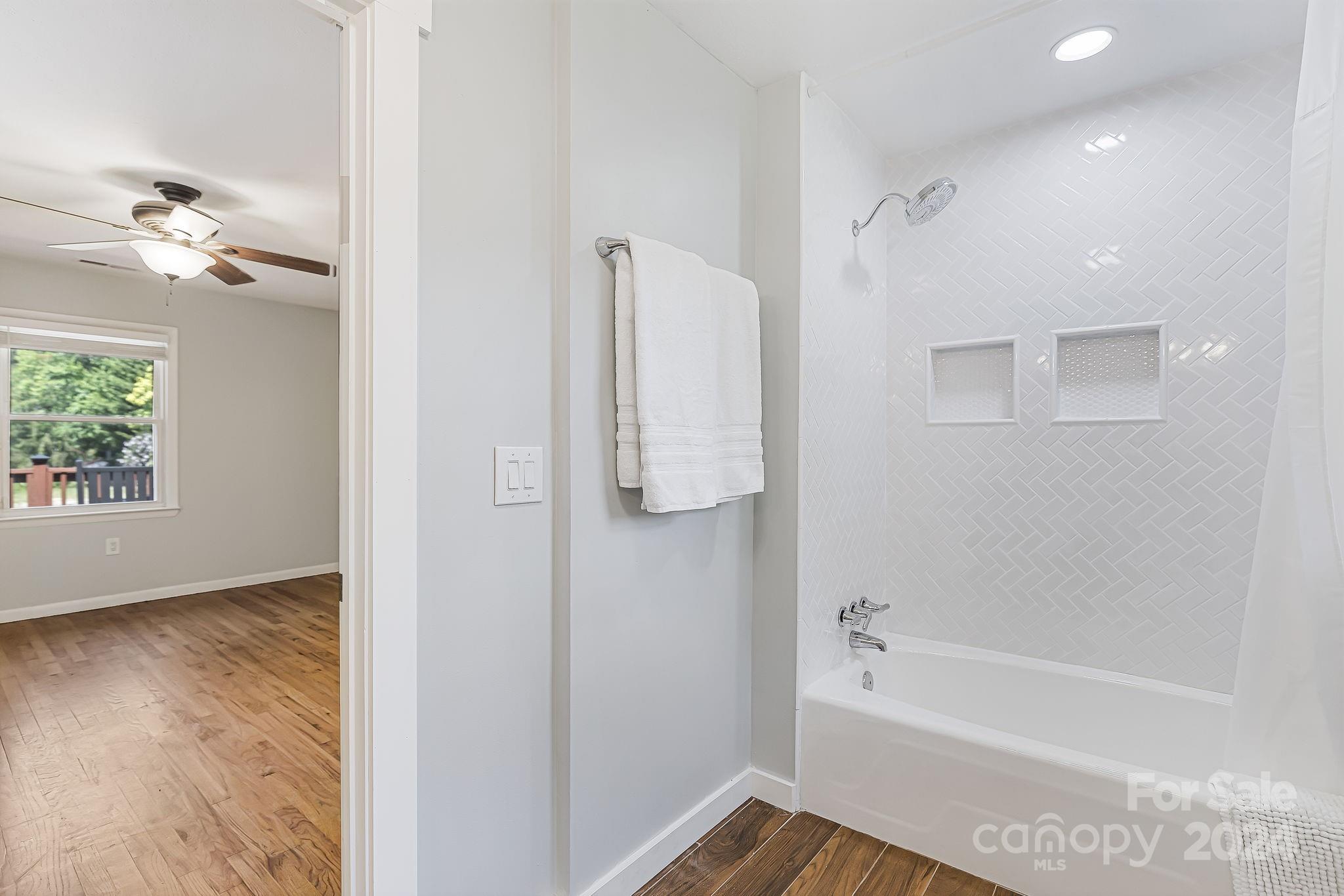 211 Mountain Crest Road Swannanoa NC 28778
