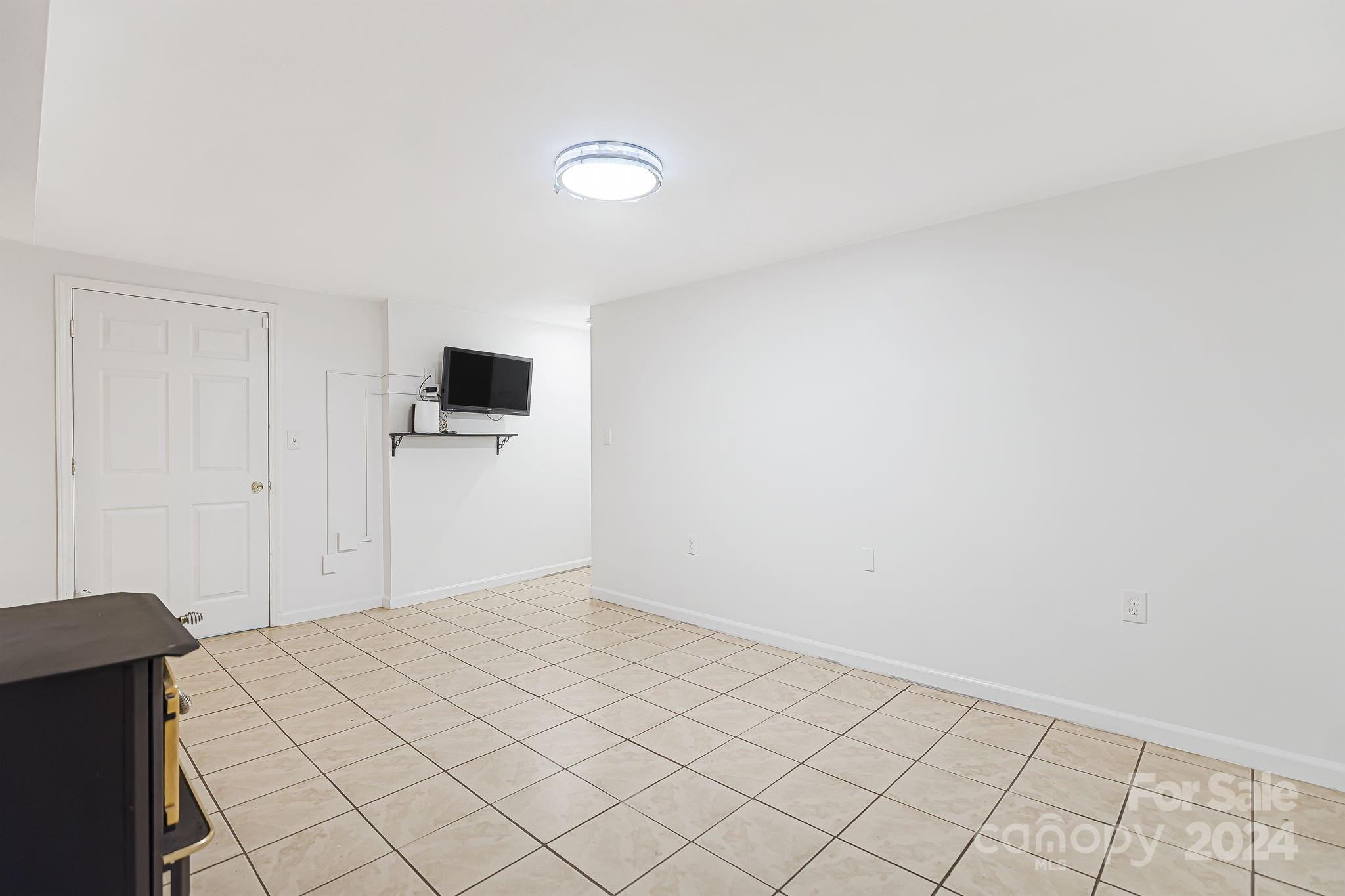 211 Mountain Crest Road Swannanoa NC 28778