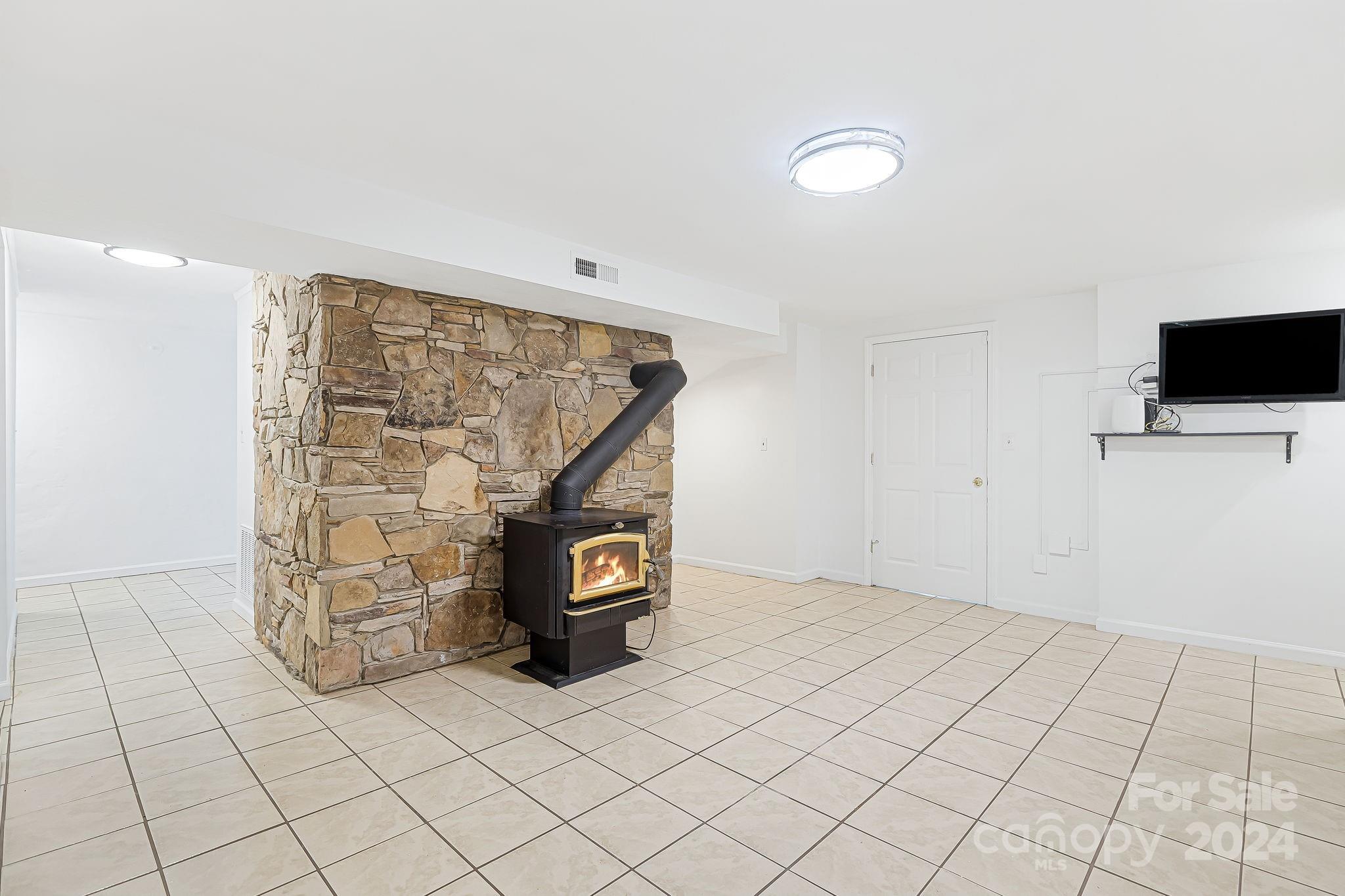 211 Mountain Crest Road Swannanoa NC 28778