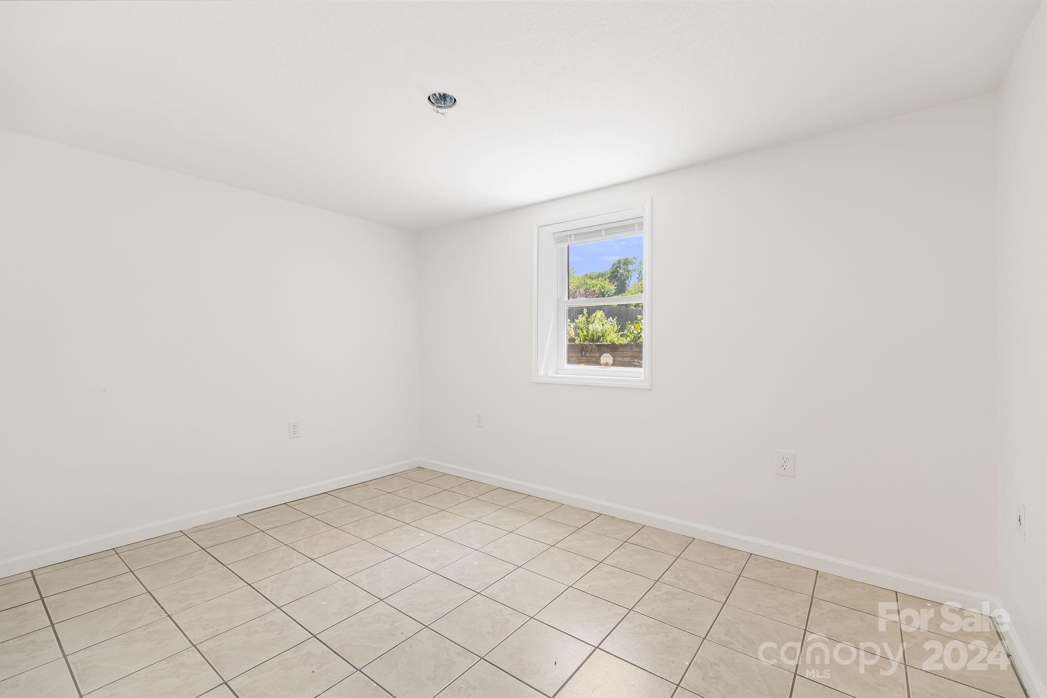 211 Mountain Crest Road Swannanoa NC 28778